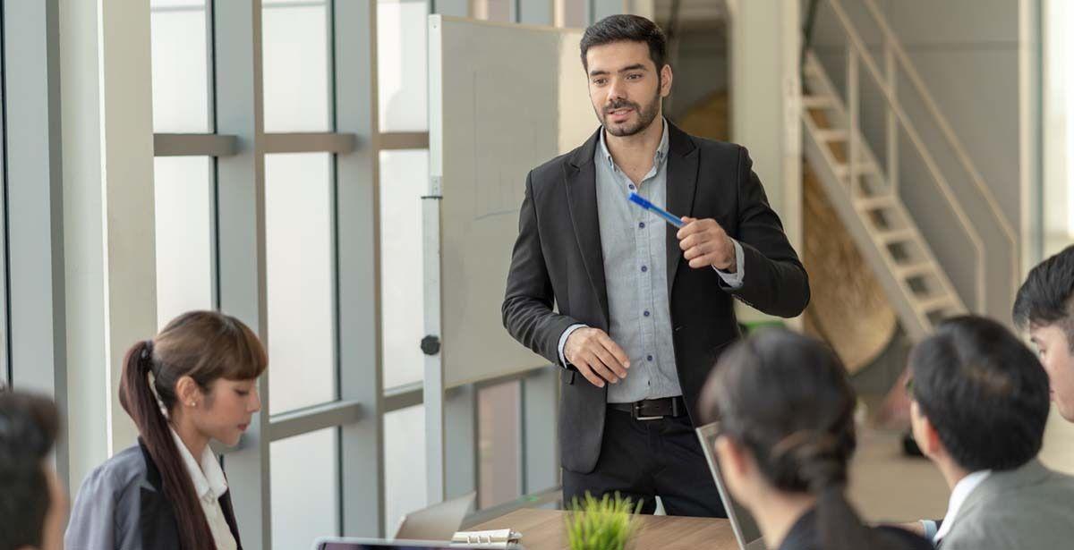 Leadership Courses & Certifications: Become a Better Leader in 2026